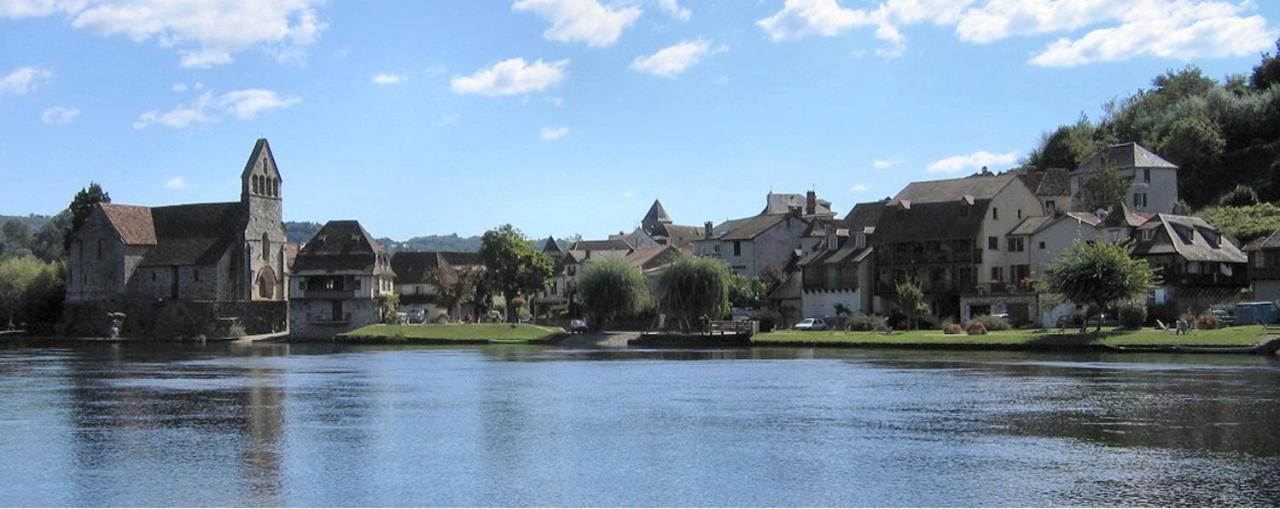 Logis Face A L'Abbatiale Apartment Beaulieu-sur-Dordogne Exterior photo